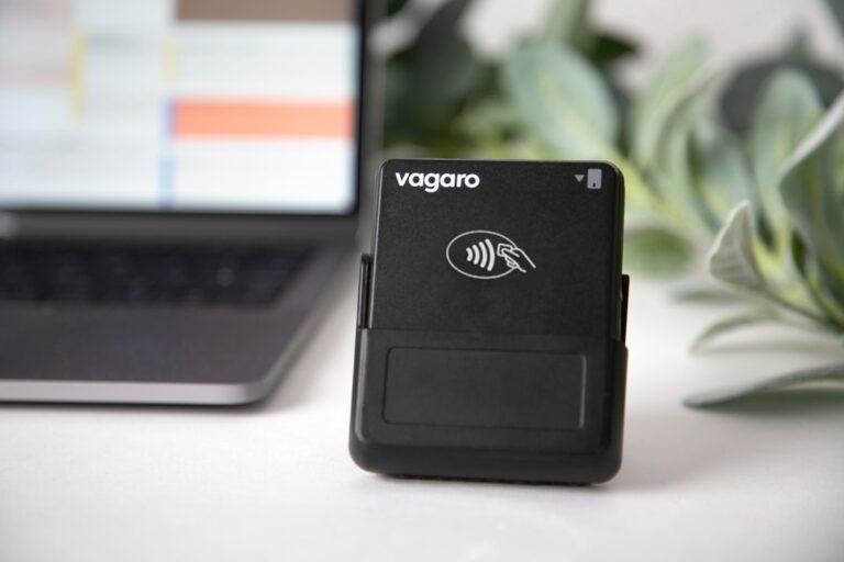 How to Choose the Best Tech Accessories Online