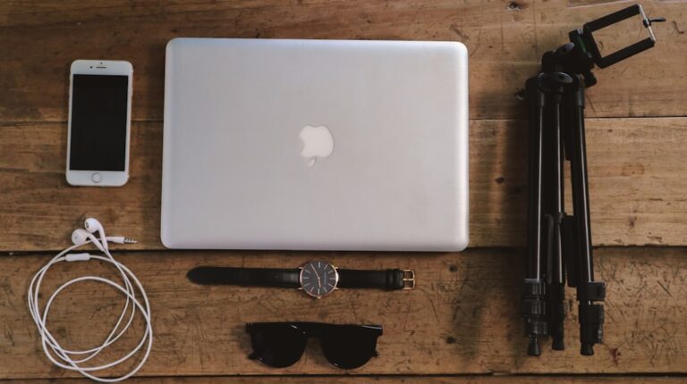 Exploring the Latest Trends in Tech Accessories for 2023